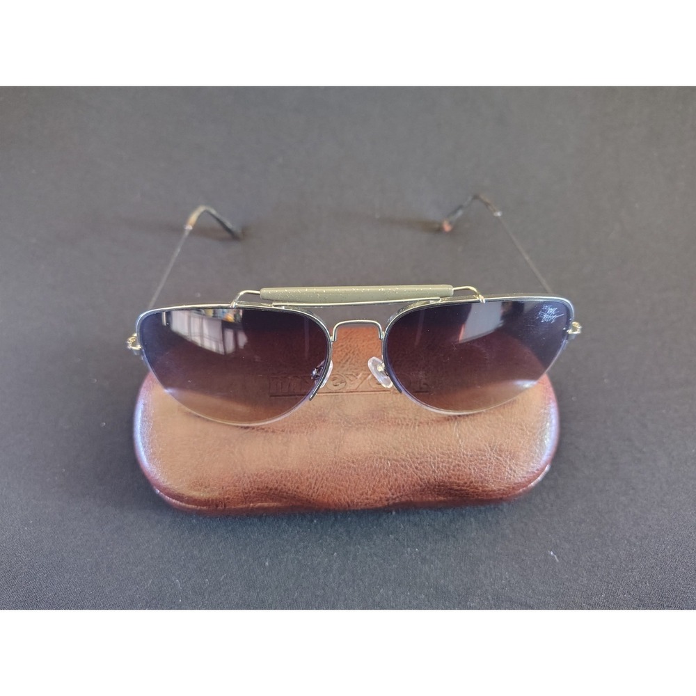 Betsey Johnson Women's Aviator‎ Sunglasses - Gradient Purple/Brown with Case